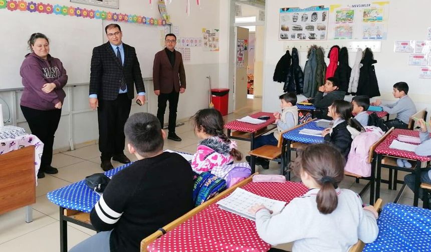 Müdür Nurses’ten Edremit'teki okullara ziyaret