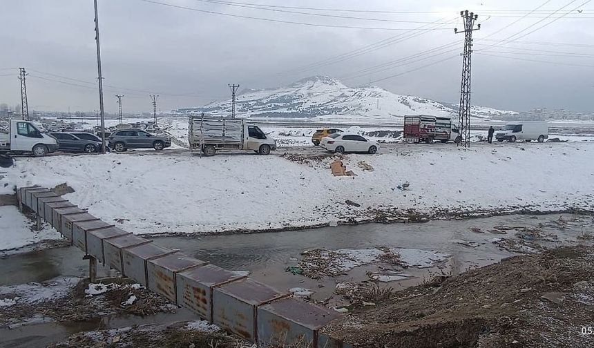 Van Hayvan Pazarında kaçak kesim denetimi