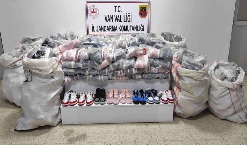 Van’da 3,6 Milyon TL değerinde kaçak eşya ele geçirildi
