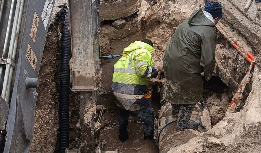 Van’da ana su hattındaki arıza giderildi