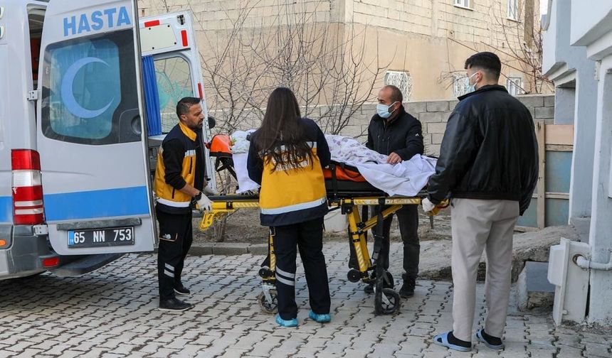 Van’da Hasta Nakil Hizmeti Devam Ediyor
