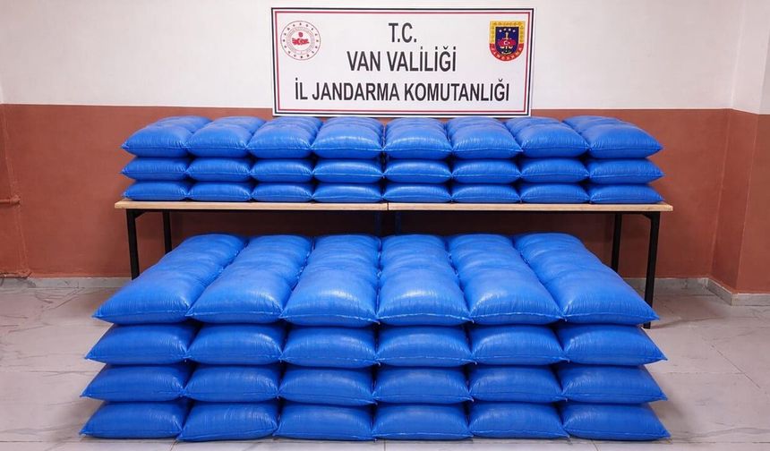 Van’da kaçak gıda operasyonu: 3 Milyon TL değerinde ürün ele geçirildi
