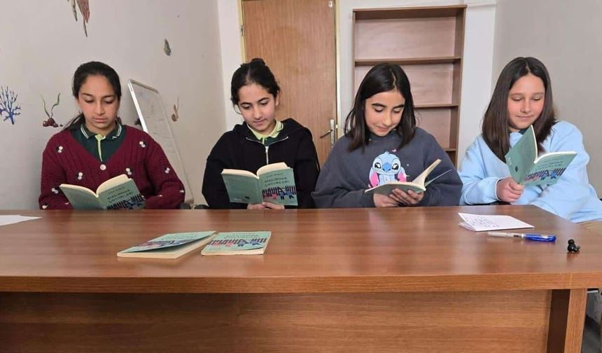 Edremit’te ‘okuyorum-yorumluyorum’ etkinliklerine yoğun ilgi