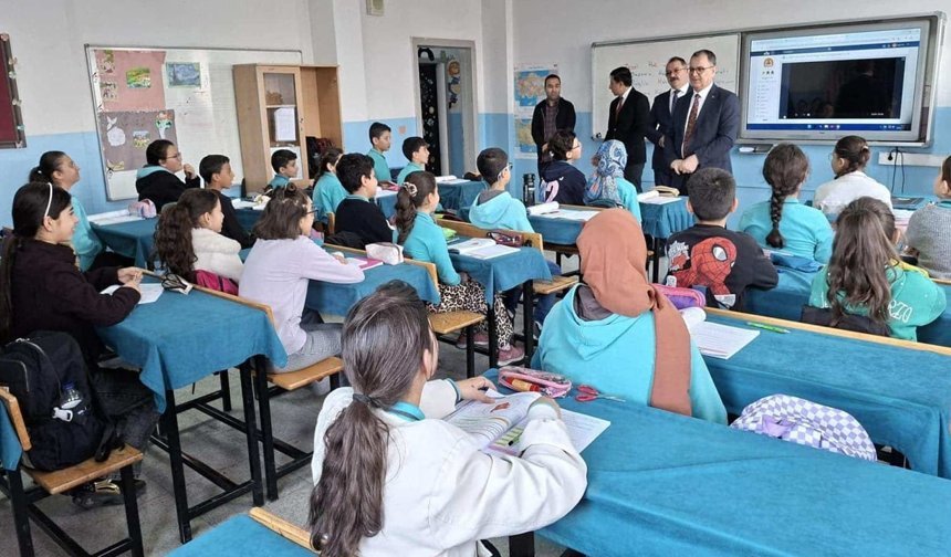 Genel Müdür Otrar’dan Tuşba’da eğitim ziyareti