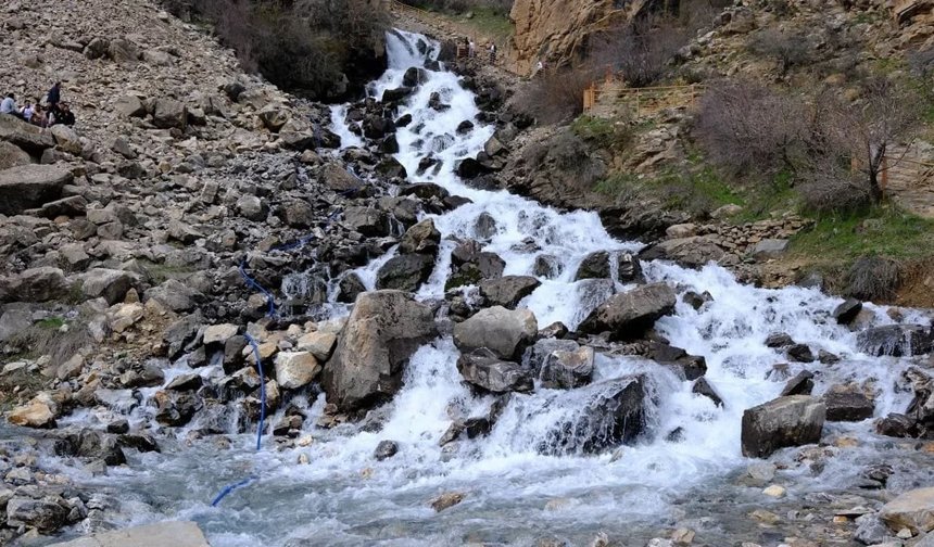 Kanispi Şelalesi akmaya başladı