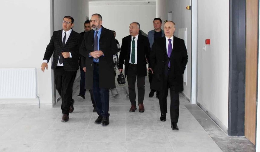 Rektör Şevli’den Van Piri Reis Denizcilik MTAL’e ziyaret