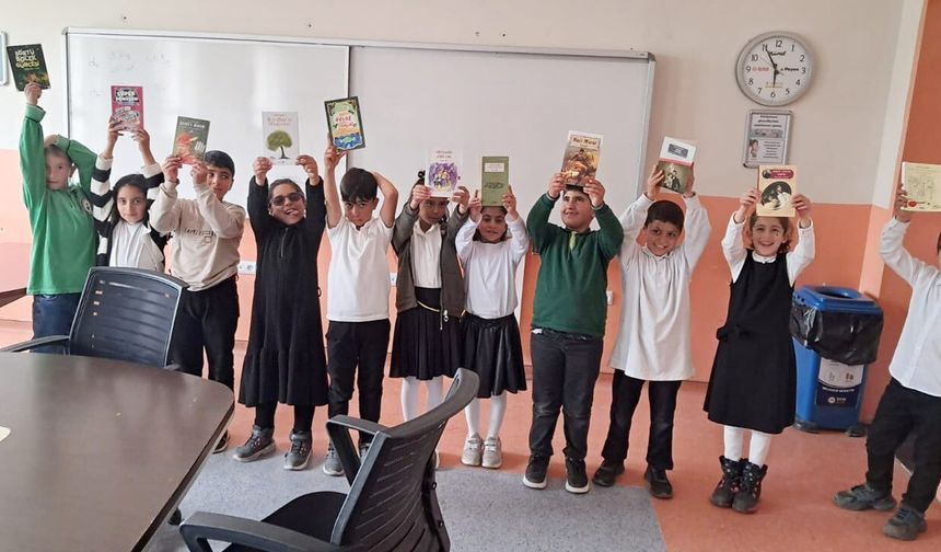 Şehit Kamuran Ercan İlkokulu’ndan kitap bağışına destek