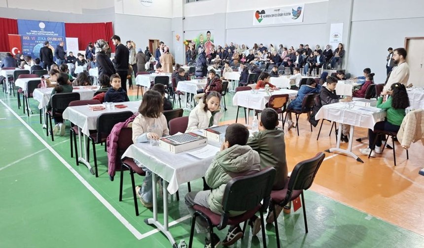 Tuşba’da 8. Akıl ve Zekâ Oyunları Turnuvası gerçekleştirildi