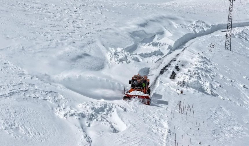 Van’da 93 yerleşim yolunda ulaşım sağlanamıyor