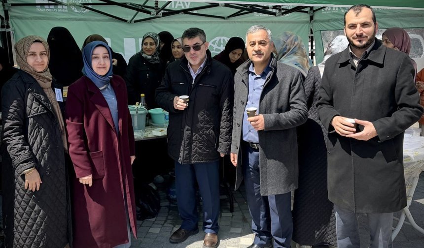 Van’da Filistin yararına düzenlenen kermese yoğun ilgi