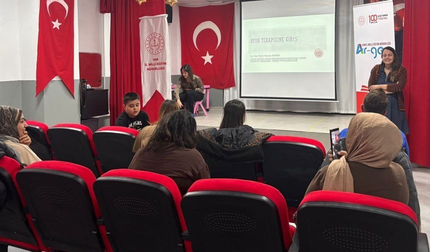 Van’da okul öncesi öğretmenlerine ‘oyun teknikleri’ eğitimi