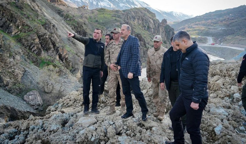 Bakan Yardımcısı Çelik’ten Van- Hakkâri karayolu açıklaması