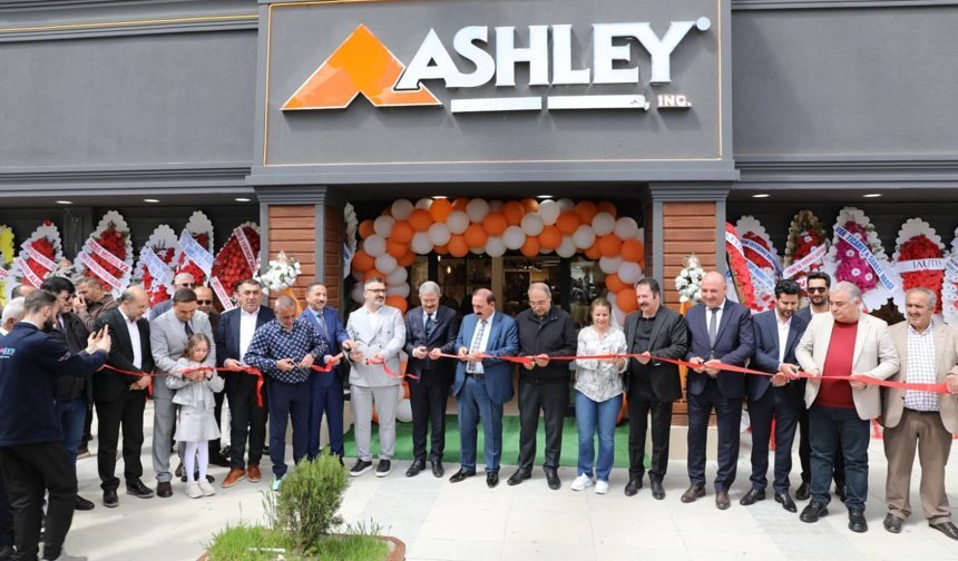 Dünyaca ünlü mobilya markası Ashley, Van’da hizmete açıldı