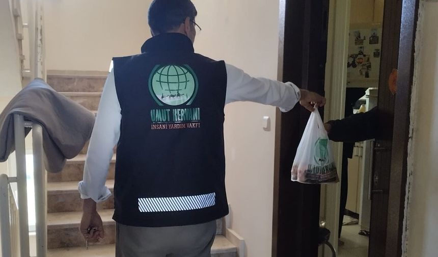 Umut Kervanı Erciş’te ihtiyaç sahiplerine kurban eti ulaştırdı