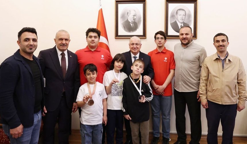 Van Edremit BİLSEM’e TÜBİTAK Türkiye Finali’nde çifte ödül