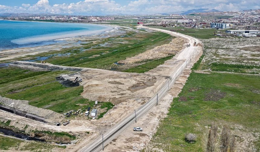 Van Gölü Sahil Yolu Projesi’nin son etabında çalışmalar sürüyor