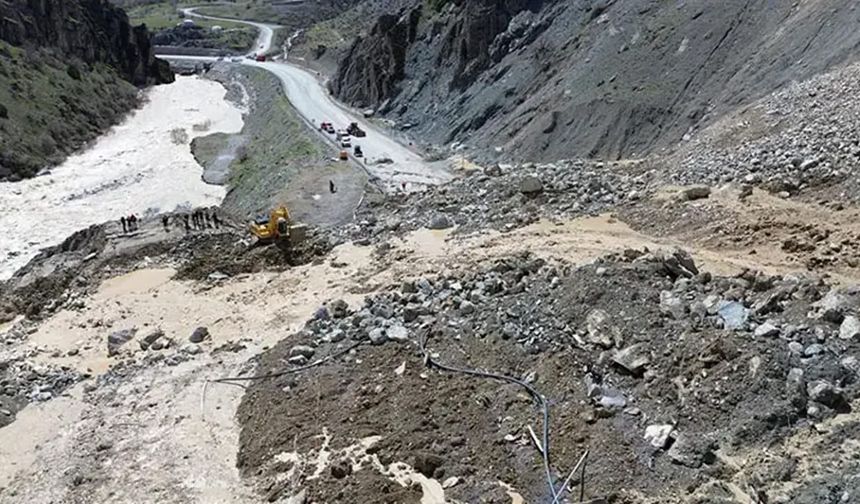 Van-Hakkâri Karayolu’nda heyelan uyarısı