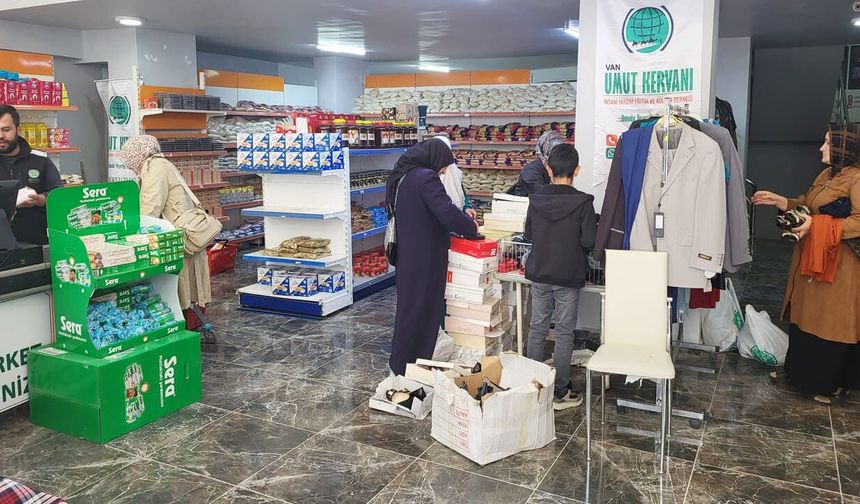 Van Umut Kervanı, ihtiyaç sahibi ailelere yardımda bulundu