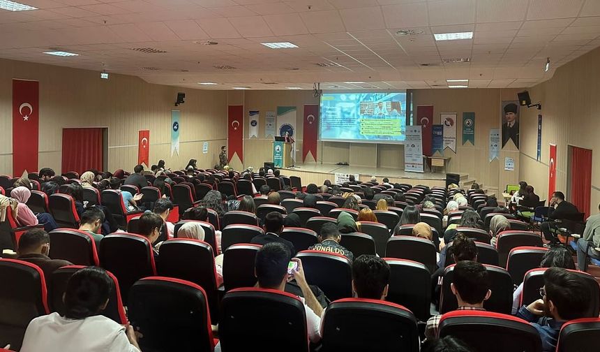 Van YYÜ Eczacılık Fakültesi’nden ÜNİDES Projesi Etkinliği