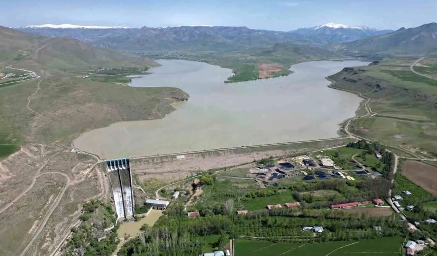 Van’da yağış bereketi: Koçköprü Barajı tam kapasiteye ulaştı