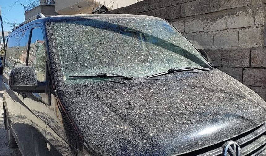 Van’da yağmur değil çamur yağdı!