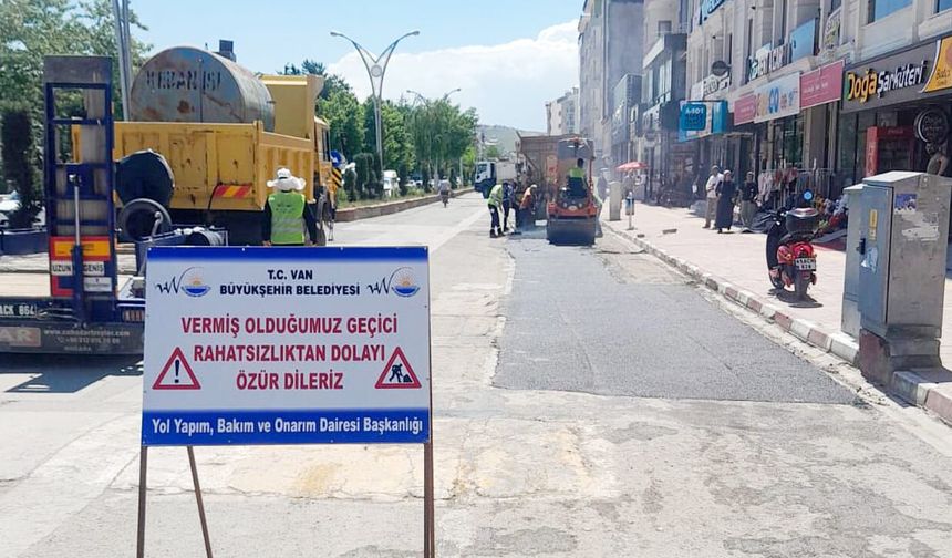 Büyükşehir Belediyesi’nden yama çalışması…