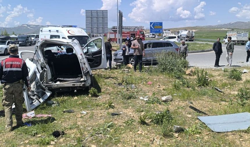 Van'da 4 kişinin hayatını kaybettiği kazayla ilgili açıklama