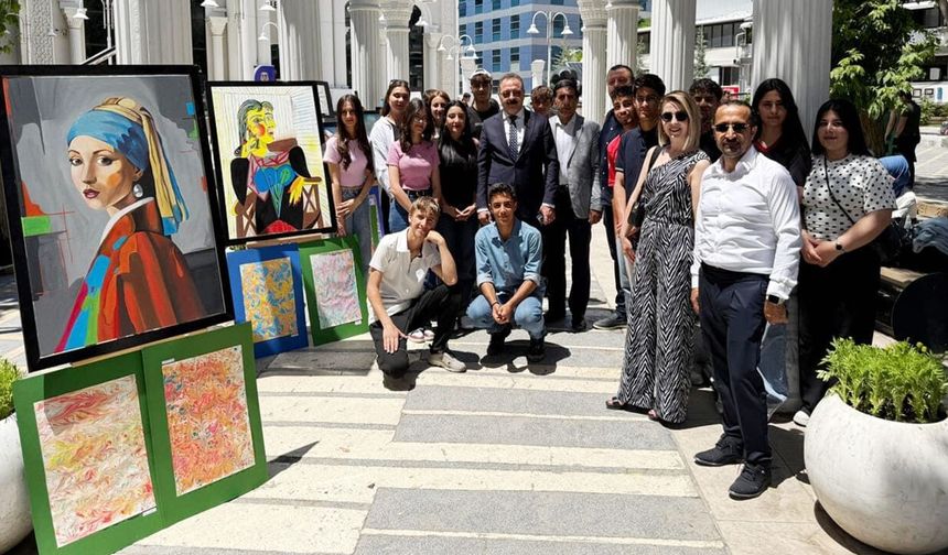 Turgut Özal Anadolu Lisesi’nden yıl sonu resim sergisi