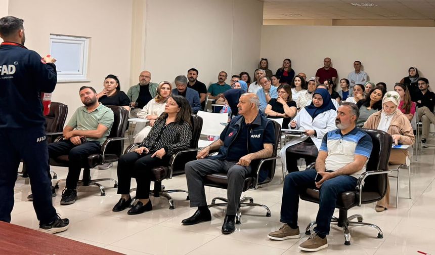 Van AFAD’dan sağlık personeline afet ve acil durum eğitimi