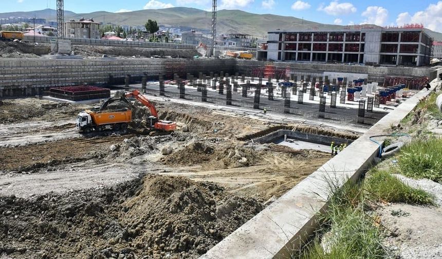 Van Şehir Hastanesi’nin yapımı sürüyor