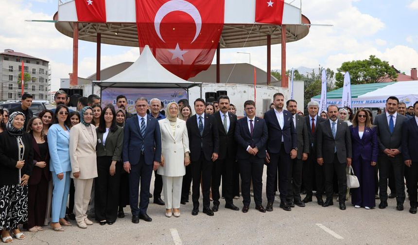 Van’da el emeği ürünler sergilendi