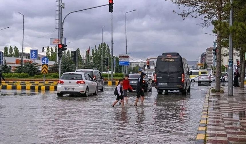 Van’da Yağış Alarmı! Meteoroloji uyardı!
