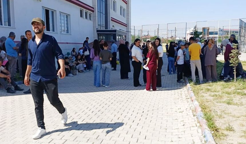 Van’da YKS maratonu başladı: Binlerce aday üniversite hayali için sınavda