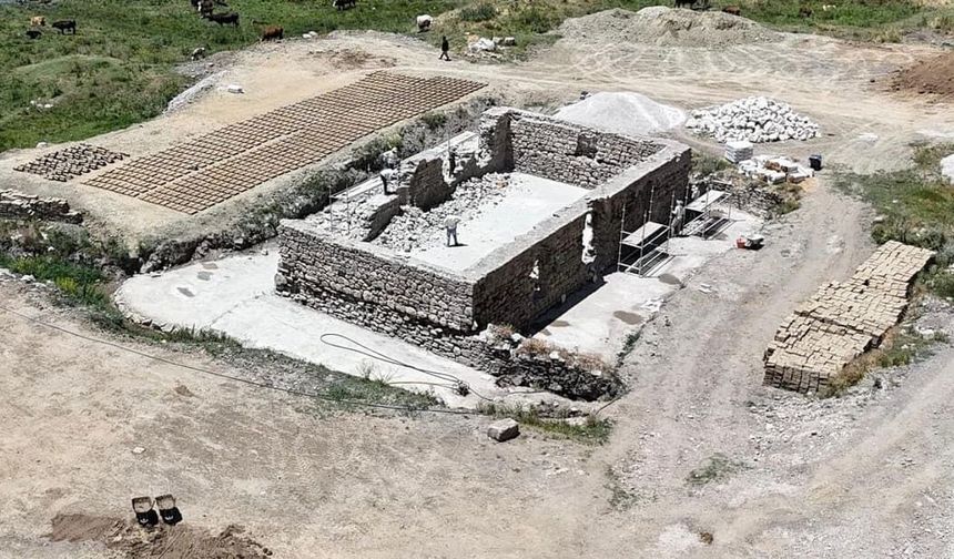 Van’da yüzyıllık cami yeniden ibadete hazırlanıyor