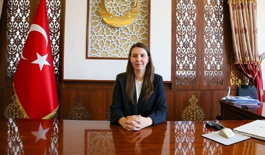 Gürpınar Kaymakamı Fatma Turhan Keser göreve başladı