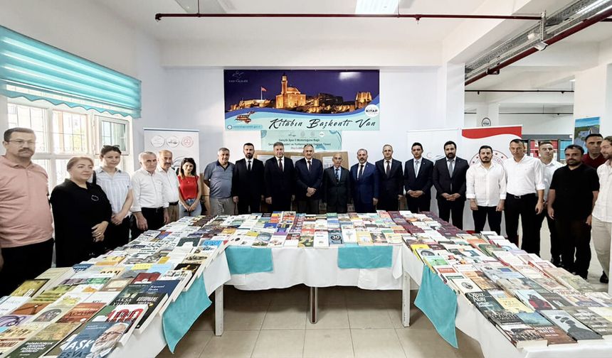 Kitap Van Projesiyle gençler yeni eserlerle buluşuyor