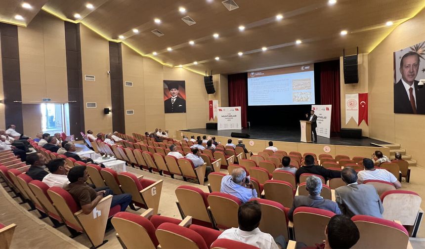 Müdür Şişman, muhtarlarla tarımsal üretimi değerlendirdi
