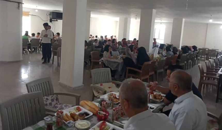 Tuşba’da Kur’an Kursu öğrencileri kahvaltıda buluştu