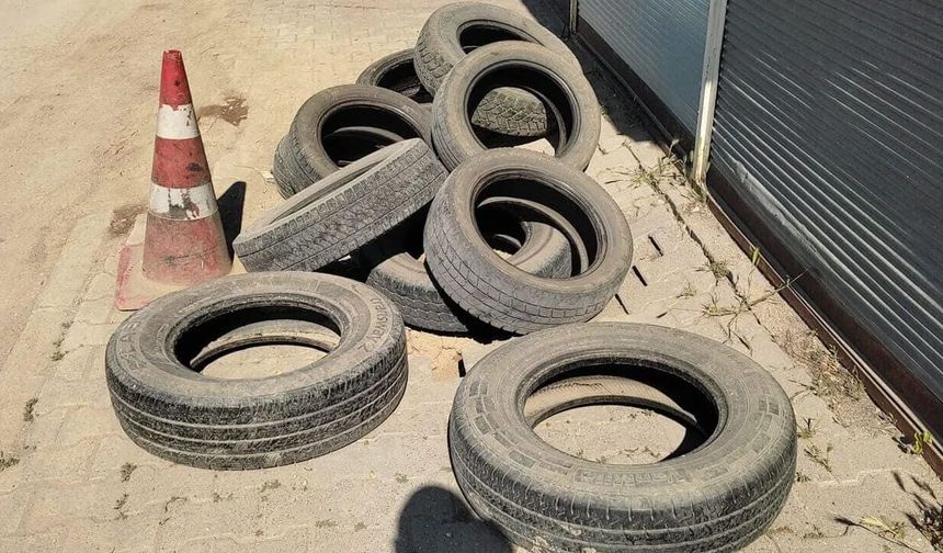 Van’da çöken kaldırım aylardır onarılmayı bekliyor