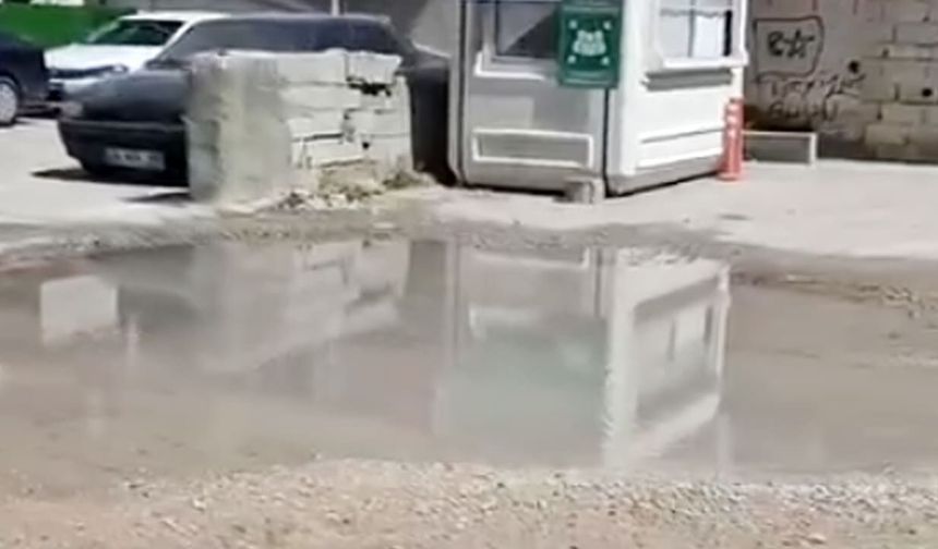 Van'da su israfı tepki çekiyor: 10 gündür çözüm bekleniyor