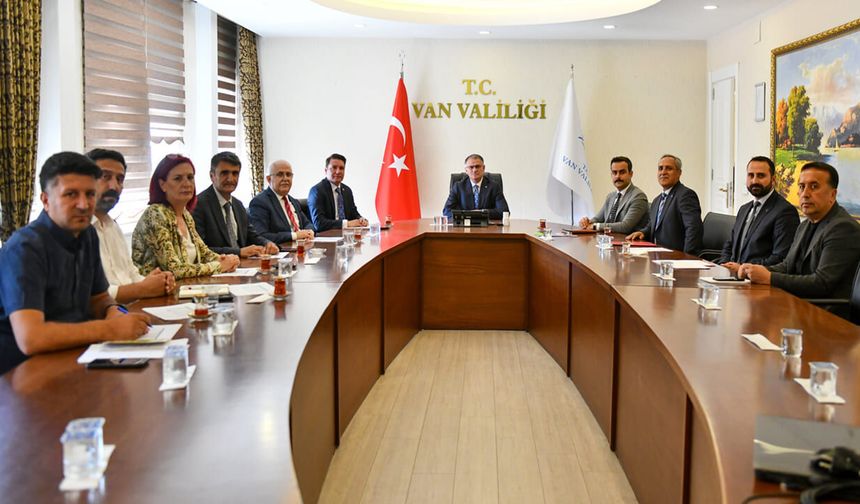 Vanlı çiftçilere 270 bin koyun dağıtıldı
