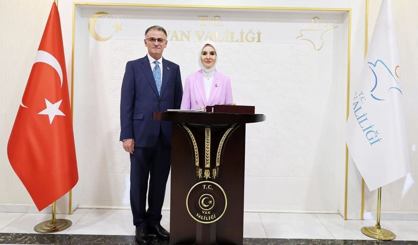 Aile ve Sosyal Hizmetler Bakanı Göktaş Van'da temaslarda bulundu