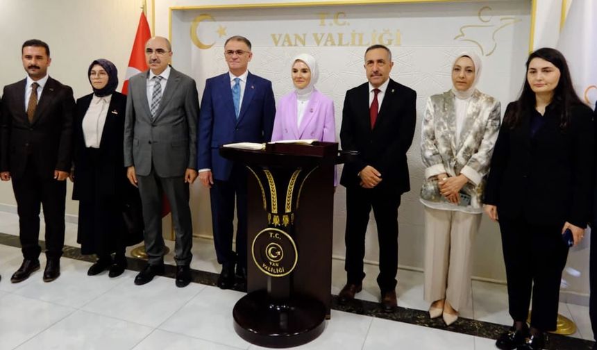 Aile ve Sosyal Hizmetler Bakanı Göktaş, Van'a geldi
