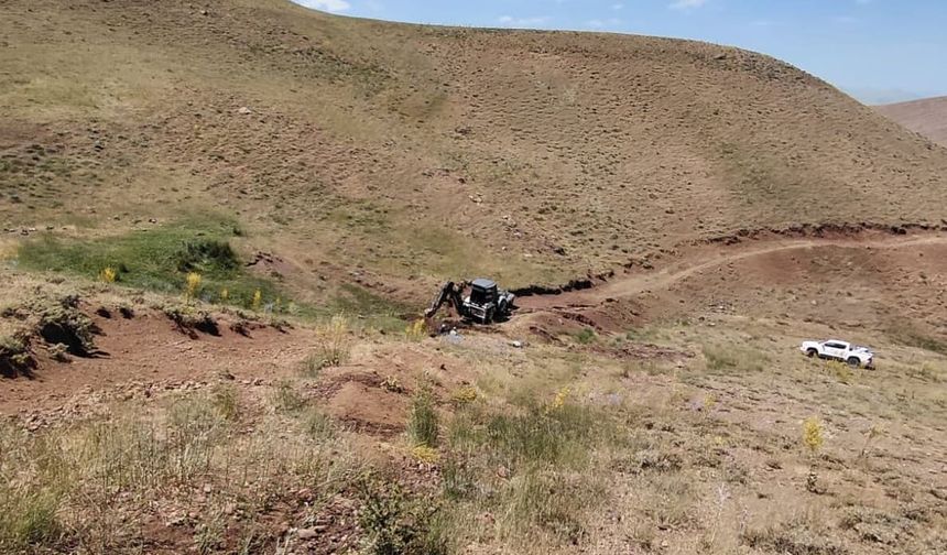 Gürpınar’da 3 mahallenin içme suyu altyapısı onarıldı!