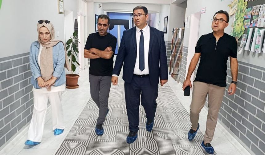Müdür Nurses'ten Edremit'teki okullara hazırlık ziyaretleri