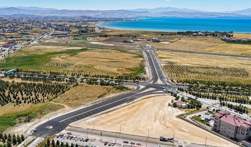 Vali Balcı, sahil yolunda incelemelerde bulundu