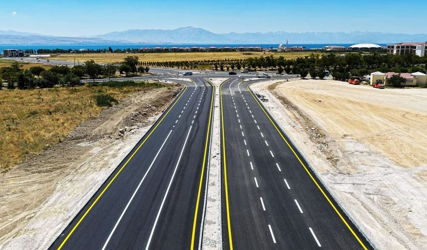 Van Gölü Sahil Yolu'nda yeni etap tamamlandı