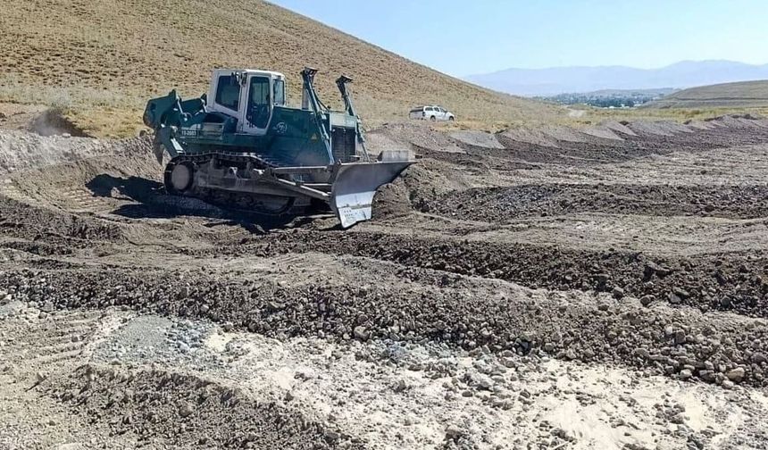 Çaldıran’da taşkın riskine karşı kapsamlı çalışma