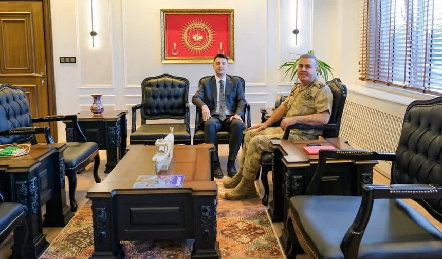 Kaymakam Cihangir’den Van İl Jandarma Komutanı Avkıran’a ziyaret