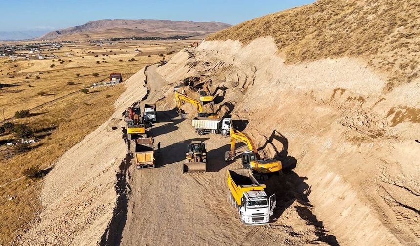 Van 50 kilometrelik yeni sahil yoluna kavuşuyor